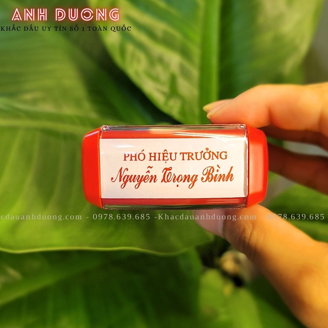 Một hình ảnh khác dấu chức danh tại Ánh Dương